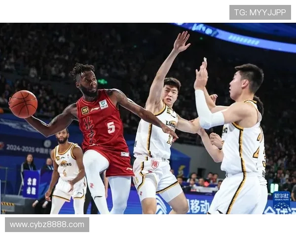 北京篮球队在邀请赛中以64分稳居积分榜首位彰显强劲实力